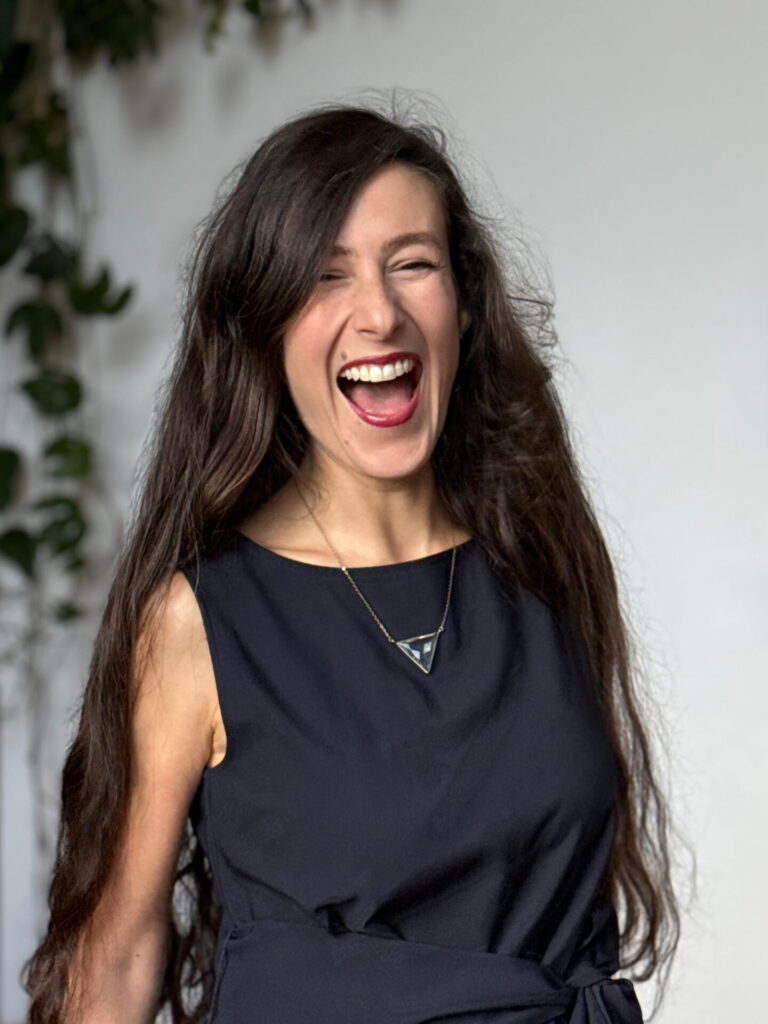 Jenny Christoffel, Beziehungscoach & Paarberaterin aus Hilden bei Düsseldorf, begleitet Frauen, Männer und Paare in Beziehungskrisen mit Empathie, Klarheit und einer warmen, professionellen Haltung.